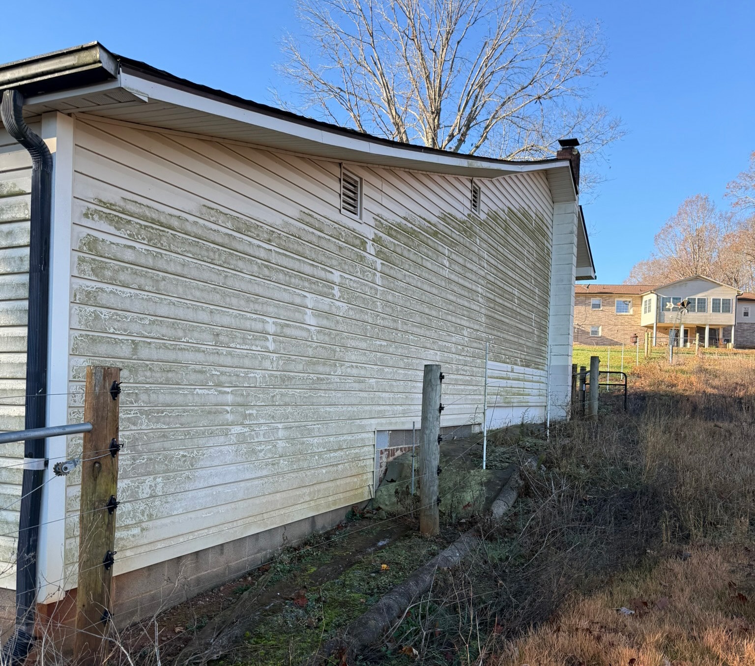 Vinyl Siding Deep Clean - Before